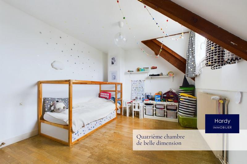 Maison - 162 m² - 6 pièces