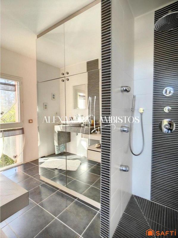 Maison - 209 m² - 6 pièces