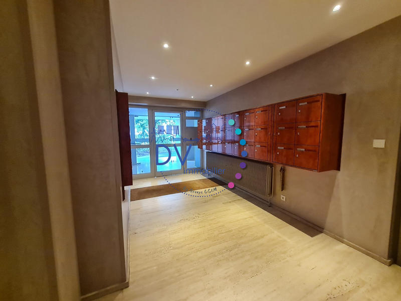 Appartement - 80 m² - 3 pièces