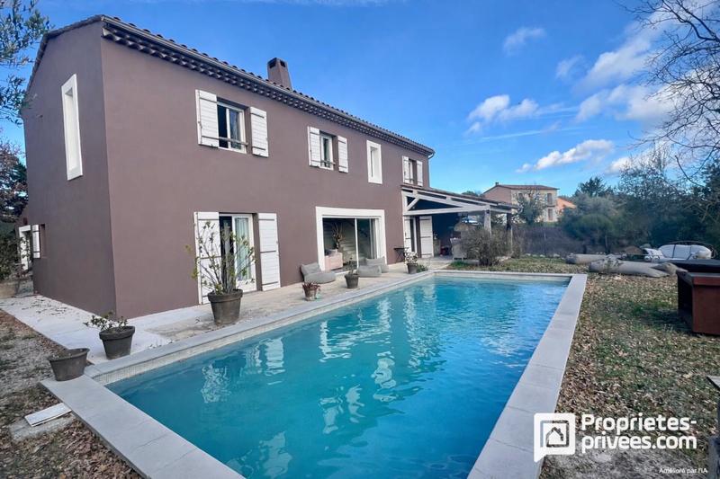 Maison - 200 m² - 6 pièces