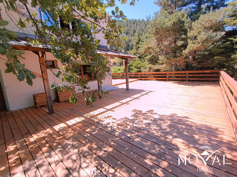 Local commercial - 240 m² - 2 pièces