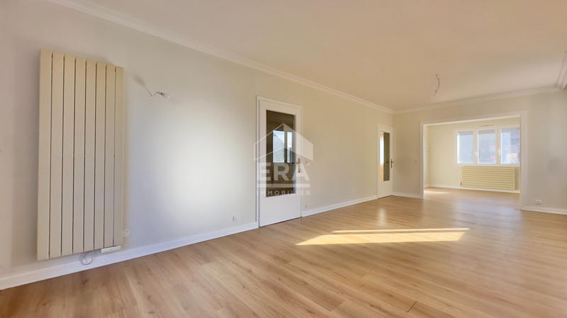 Maison - 122 m² - 7 pièces