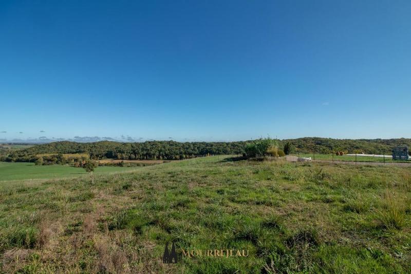 Terrain constructible - 2 499 m²
