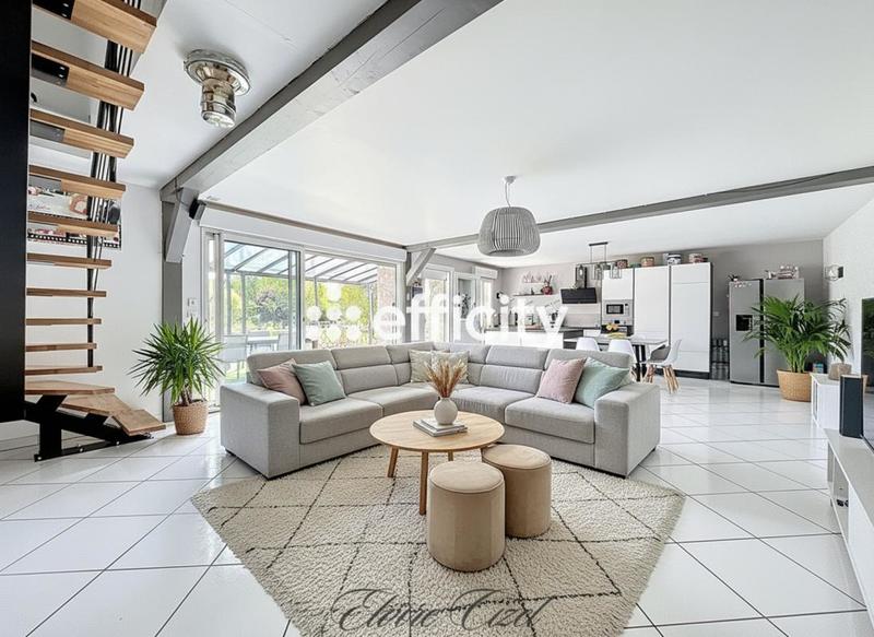 Maison - 160 m² - 6 pièces