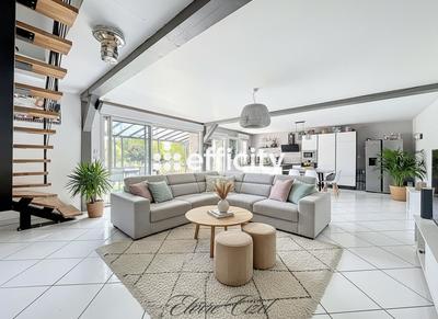 Maison - 160 m² - 6 pièces