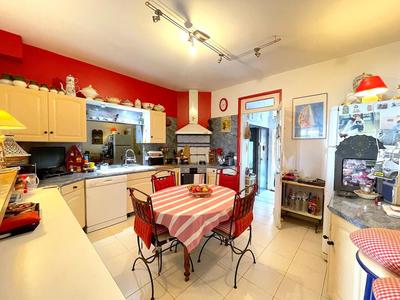 Maison de ville - 140 m² - 6 pièces