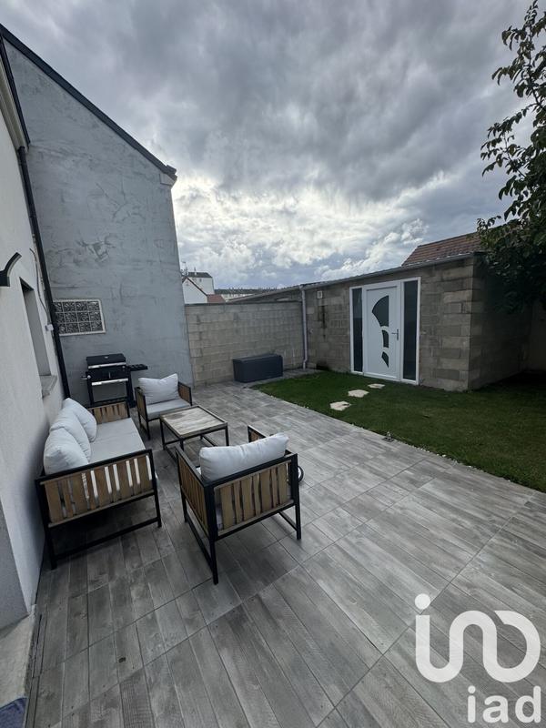 Maison - 212 m² - 8 pièces