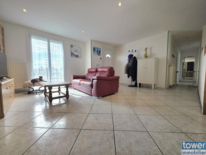 Maison - 122 m² - 5 pièces