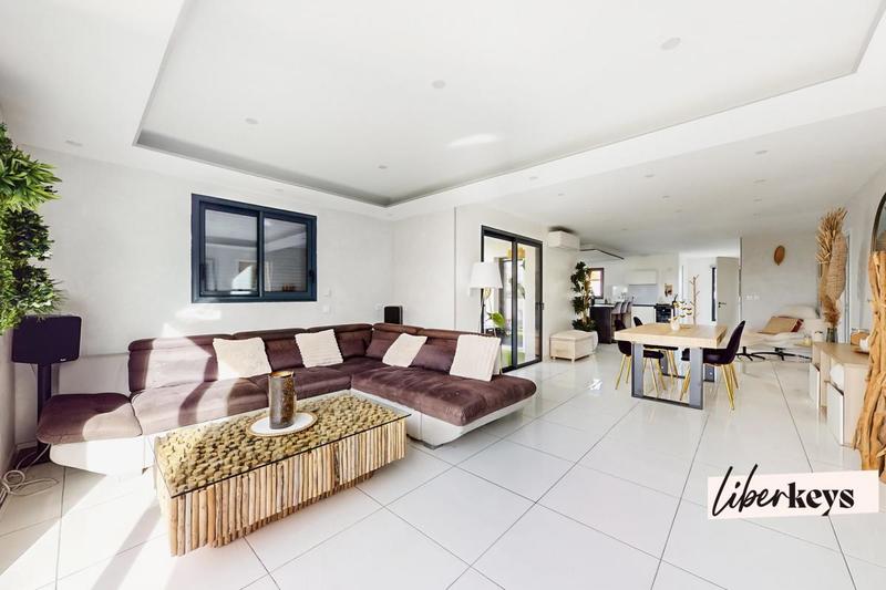 Maison - 151 m² - 5 pièces