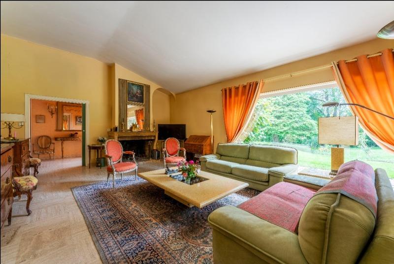 Maison - 333 m² - 9 pièces