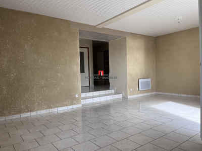 Maison - 95 m² - 3 pièces