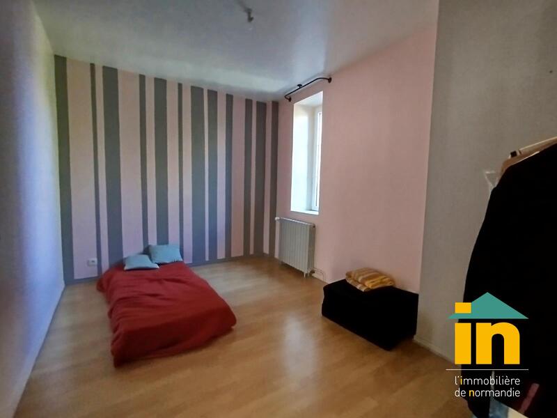 Maison de ville - 100 m² - 5 pièces