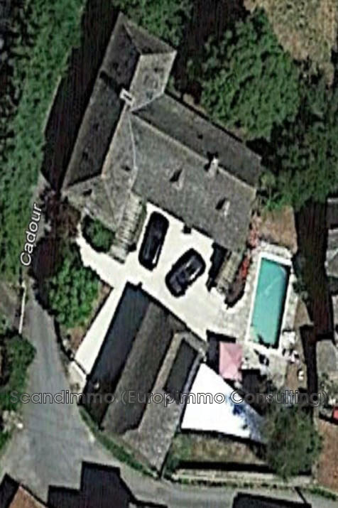 Maison - 212 m² - 8 pièces