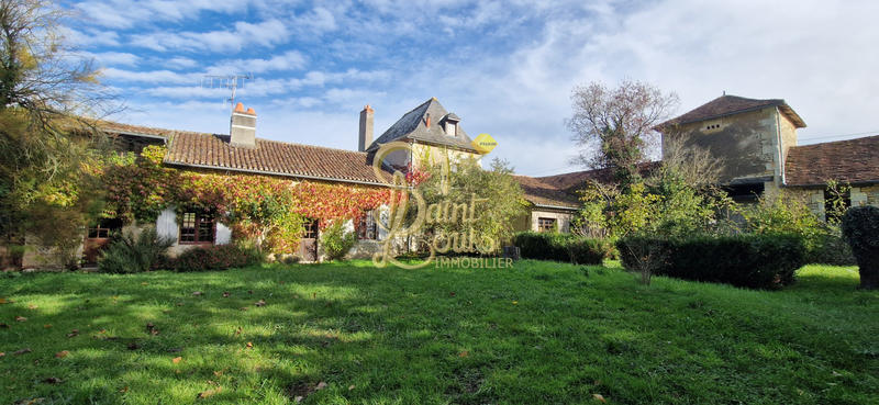 Maison - 350 m² - 10 pièces