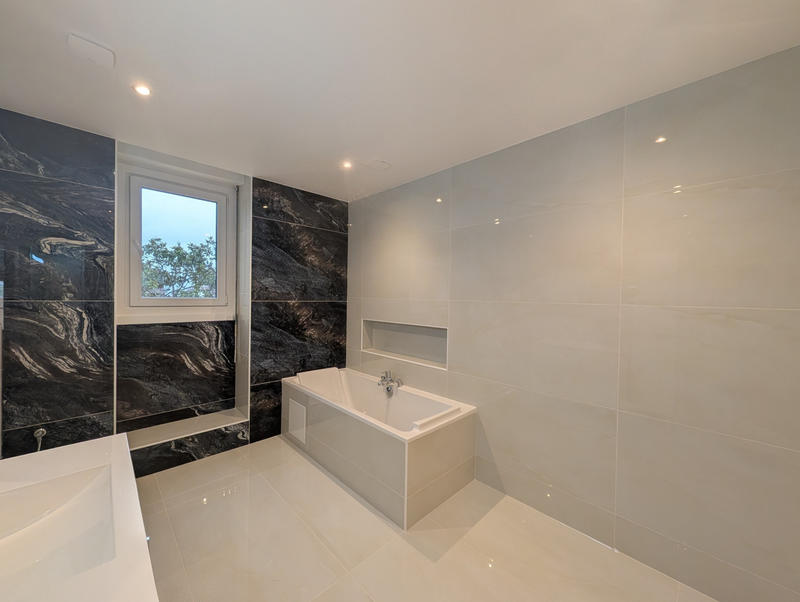 Maison - 298 m² - 10 pièces