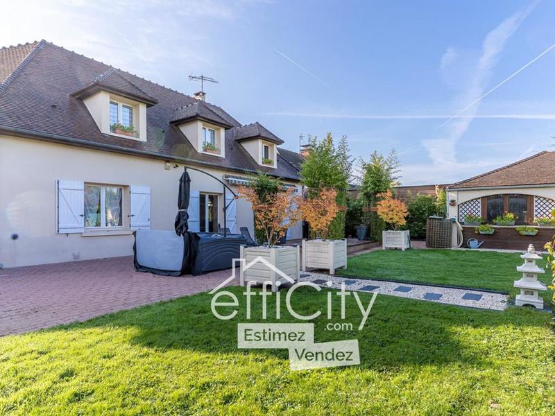 Maison - 250 m² - 9 pièces