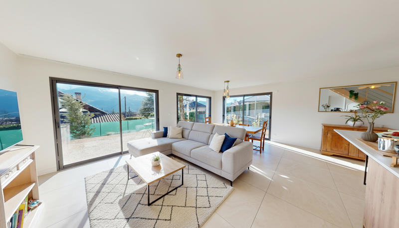 Maison - 125 m² - 5 pièces