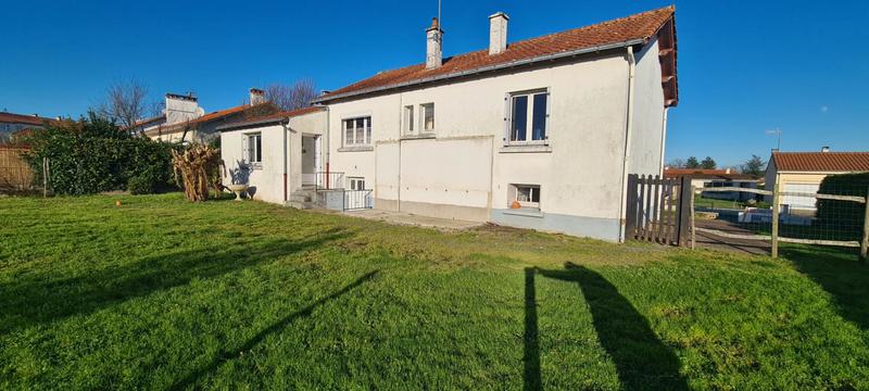Maison - 96 m² - 5 pièces