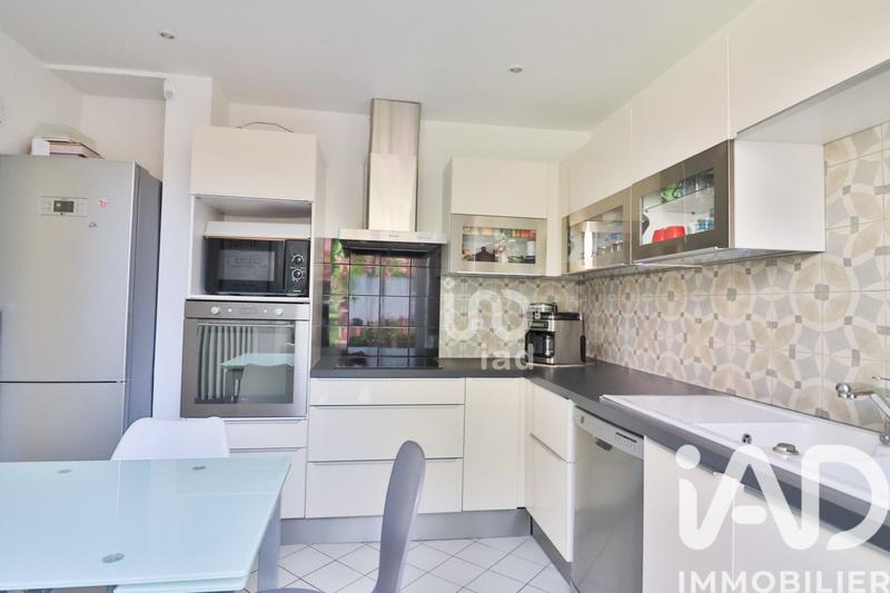 Maison - 180 m² - 7 pièces