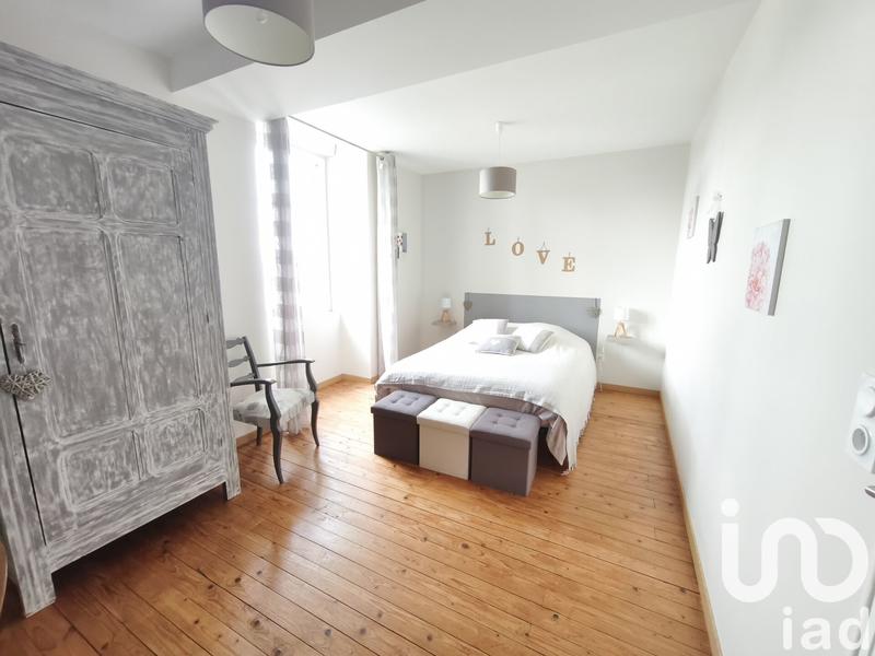 Maison - 175 m² - 9 pièces