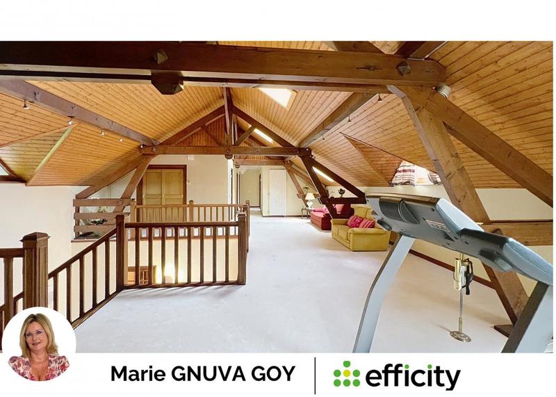 Maison - 280 m² - 10 pièces