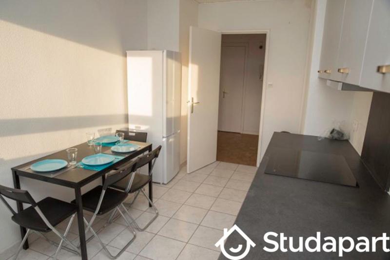 Chambre - 16 m² - 1 pièce