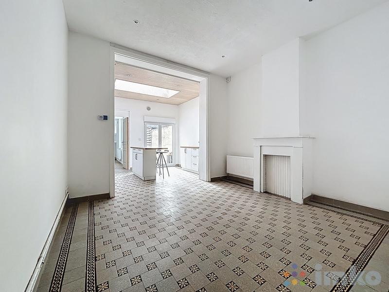 Maison - 94 m² - 5 pièces