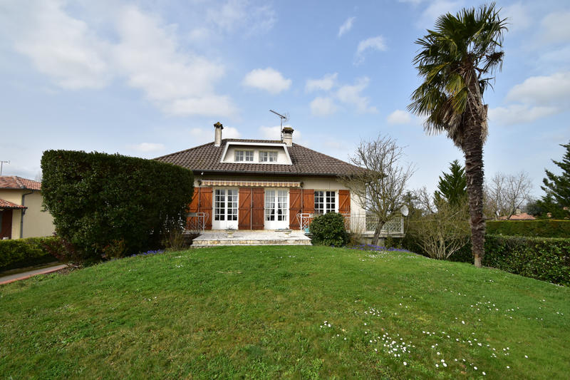 Maison - 140 m² - 6 pièces
