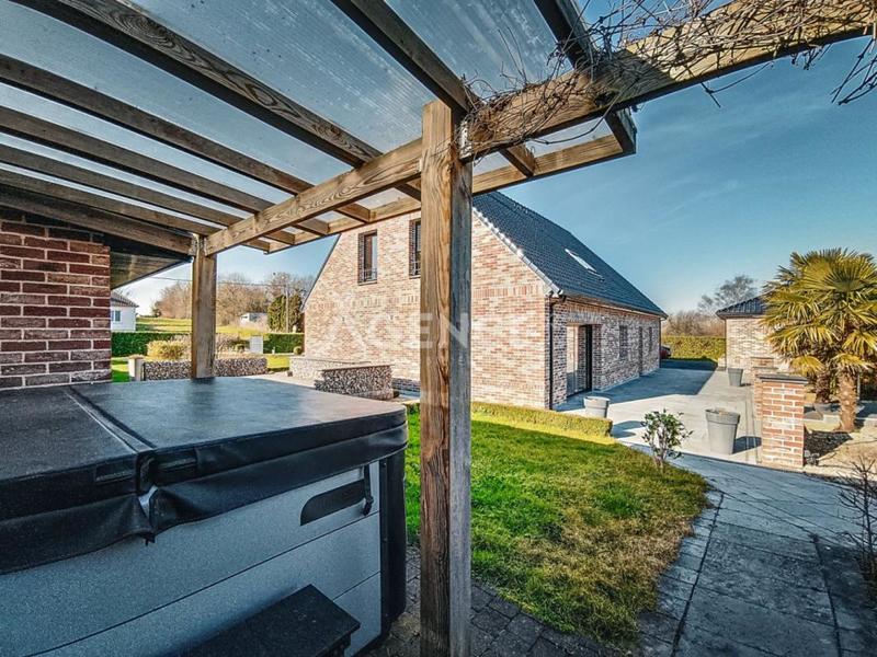 Propriété - 200 m² - 5 pièces