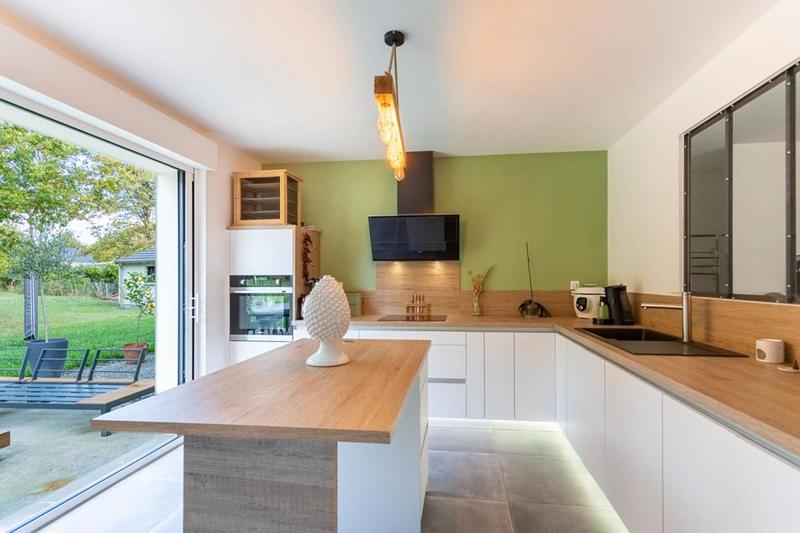 Maison - 102 m² - 5 pièces