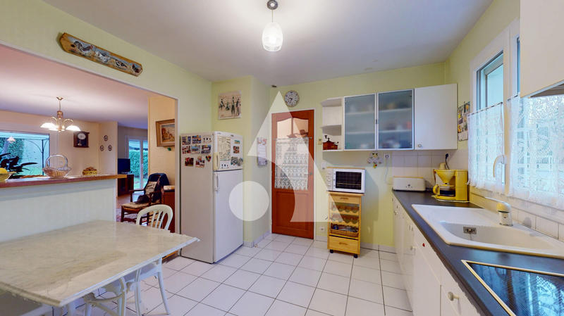 Maison - 90 m² - 4 pièces