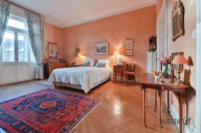 Appartement - 261 m² - 8 pièces