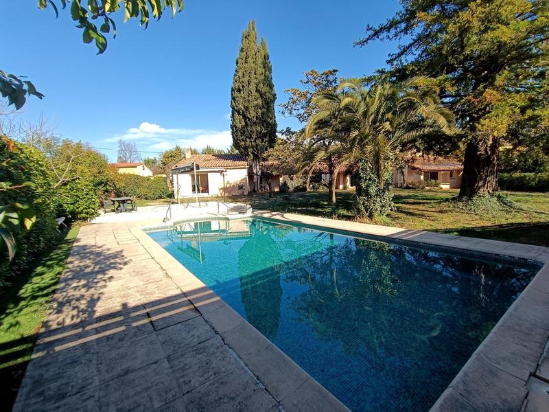 Maison - 206 m² - 6 pièces