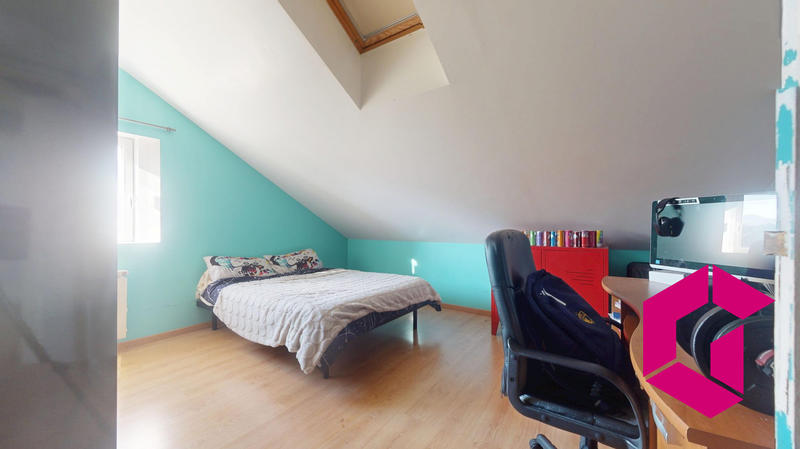 Maison - 160 m² - 8 pièces