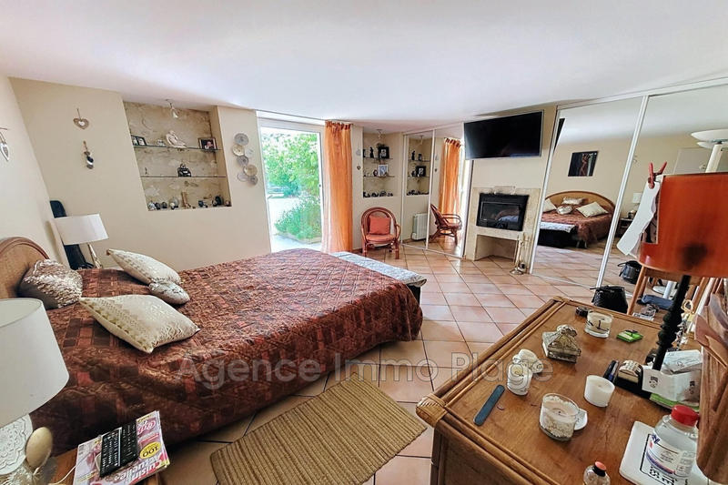 Maison - 325 m² - 10 pièces