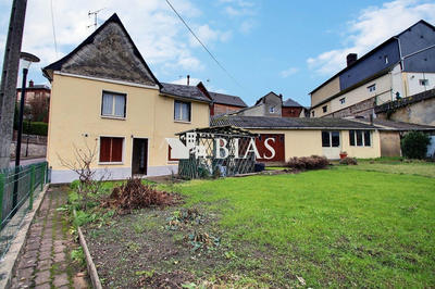 Maison - 96 m² - 5 pièces