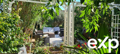 Maison traditionnelle - 185 m² - 8 pièces