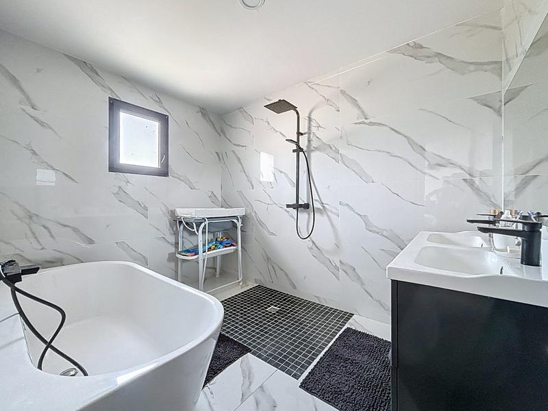 Maison - 130 m² - 5 pièces