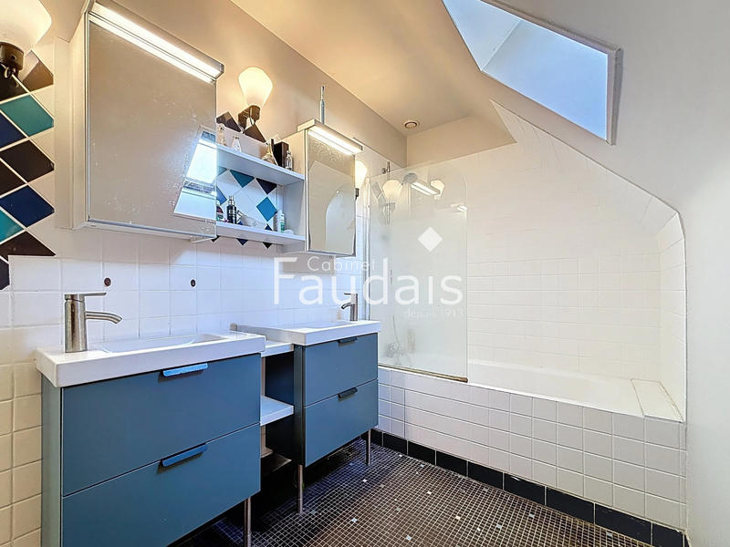 Maison - 191 m² - 6 pièces