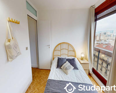 Chambre - 100 m² - 1 pièce