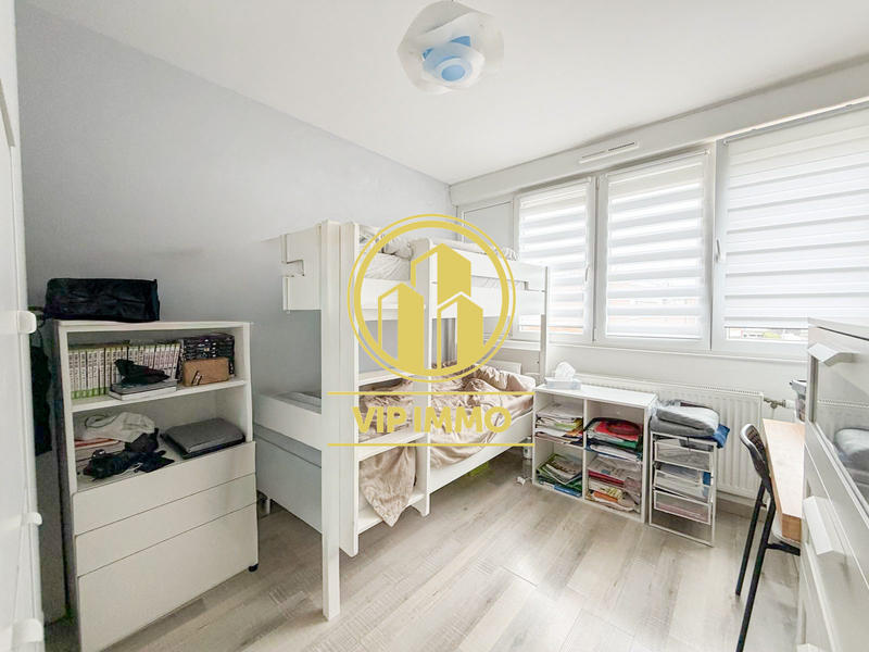 Maison - 111 m² - 7 pièces