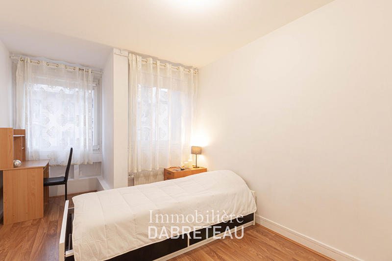 Chambre - 84 m² - 4 pièces