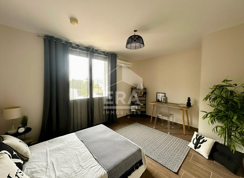 Villa - 290 m² - 9 pièces