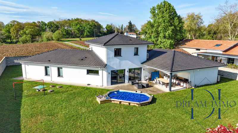 Maison contemporaine - 162 m² - 6 pièces