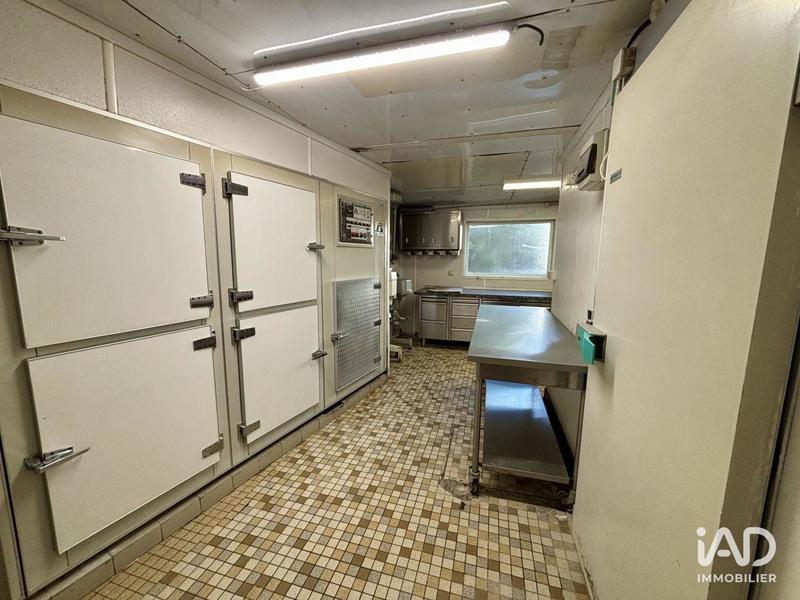 Local commercial - 200 m²