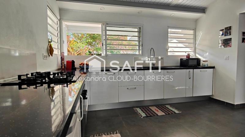 Maison - 110 m² - 4 pièces