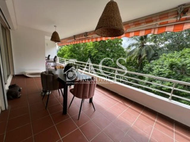 Appartement - 98 m² - 4 pièces