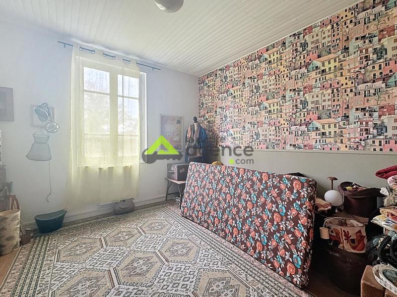 Propriété - 230 m² - 7 pièces