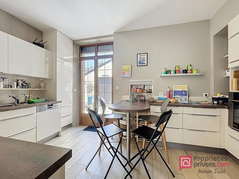 Maison - 165 m² - 8 pièces