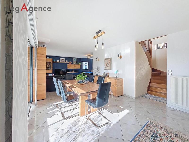 Appartement - 150 m² - 5 pièces